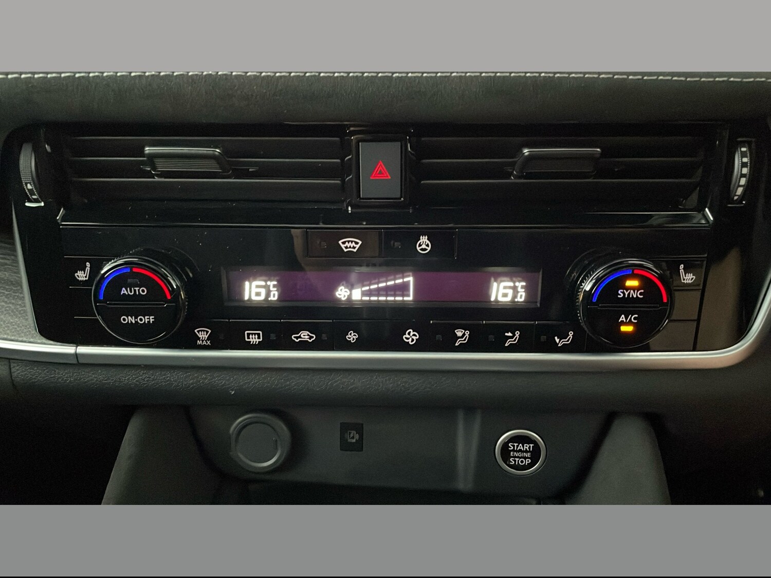 Used Nissan Qashqai for sale - 77729308: Photo 15