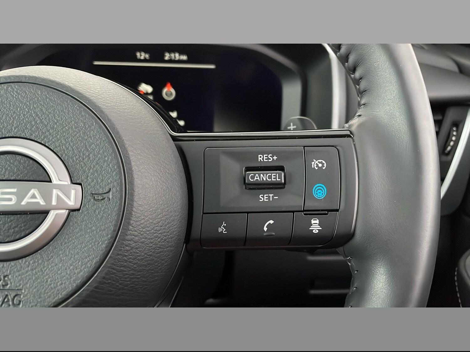 Used Nissan Qashqai for sale - 77729325: Photo 17