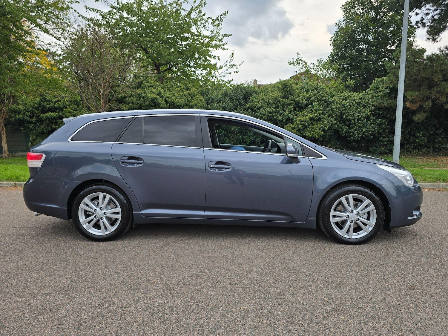 Used Toyota Avensis 2009 for sale - 76108417: Photo 25