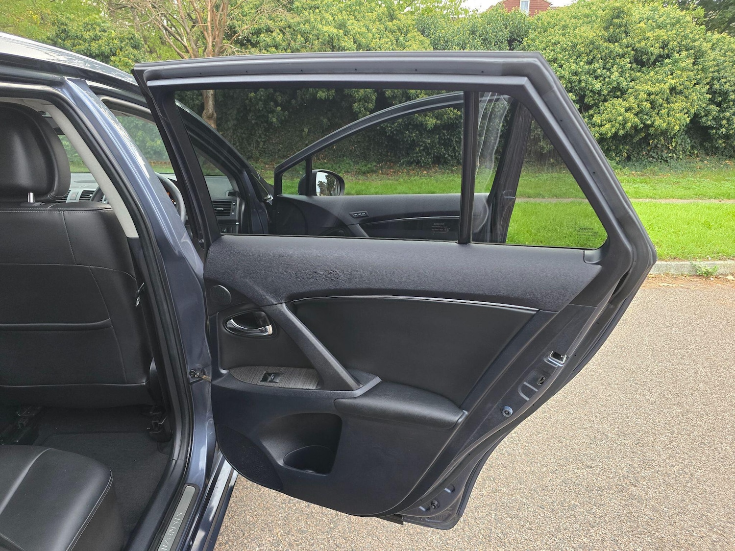 Used Toyota Avensis 2009 for sale - 76108417: Photo 50