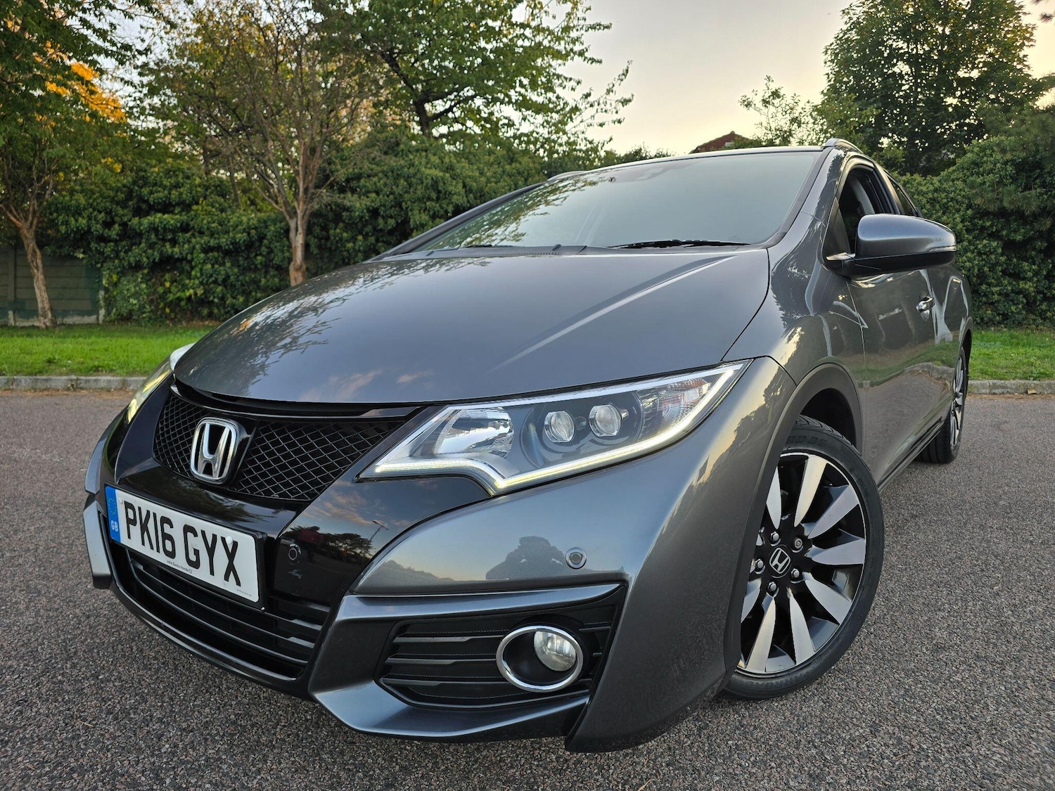 Used Honda Civic 2016 for sale - 76059204: Photo 2