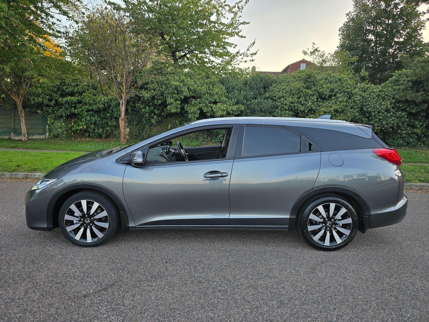 Used Honda Civic 2016 for sale - 76059204: Photo 26