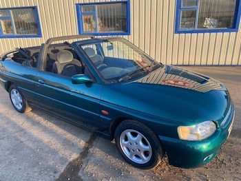 Used Ford Escort 1996 for sale - 76060871: Photo