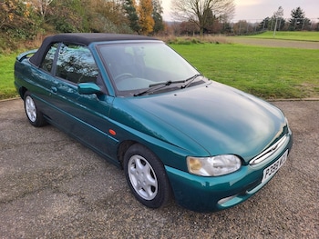Used Ford Escort 1996 for sale - 76060871: Photo