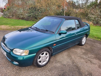 Used Ford Escort 1996 for sale - 76060871: Photo