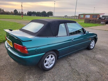 Used Ford Escort 1996 for sale - 76060871: Photo