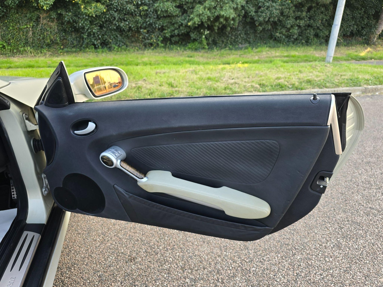 Used Mercedes-Benz SLK 2004 for sale - 76585083: Photo 81