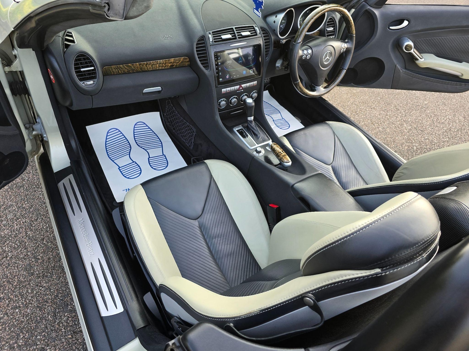 Used Mercedes-Benz SLK 2004 for sale - 76585083: Photo 84