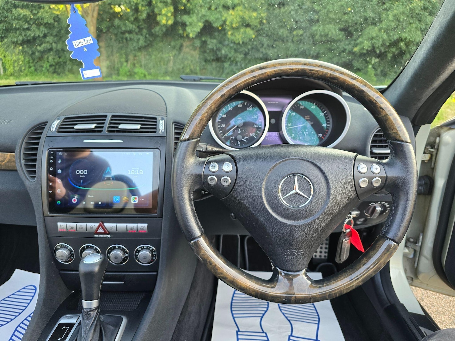 Used Mercedes-Benz SLK 2004 for sale - 76585083: Photo 89