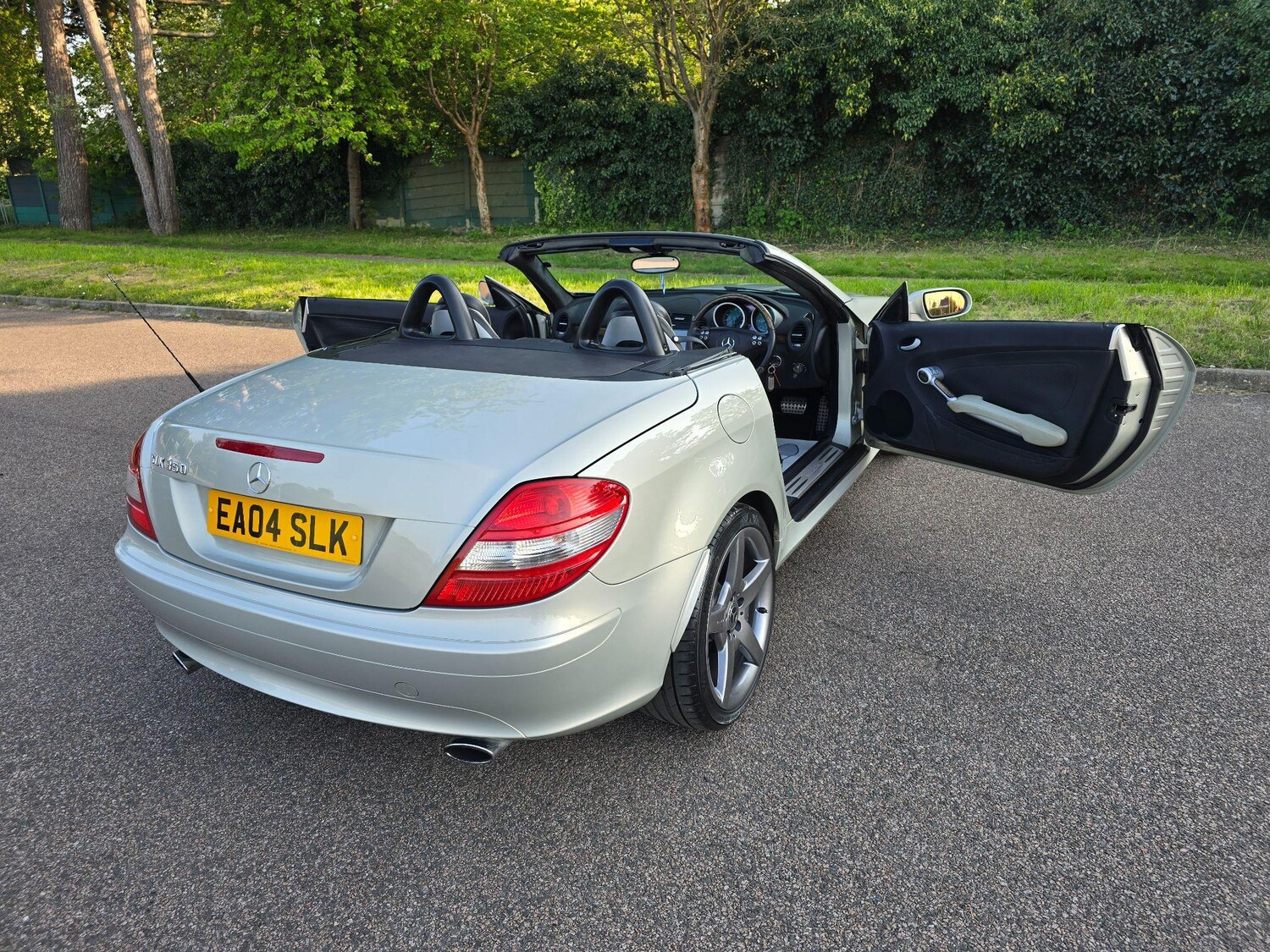 Used Mercedes-Benz SLK 2004 for sale - 76585083: Photo 96