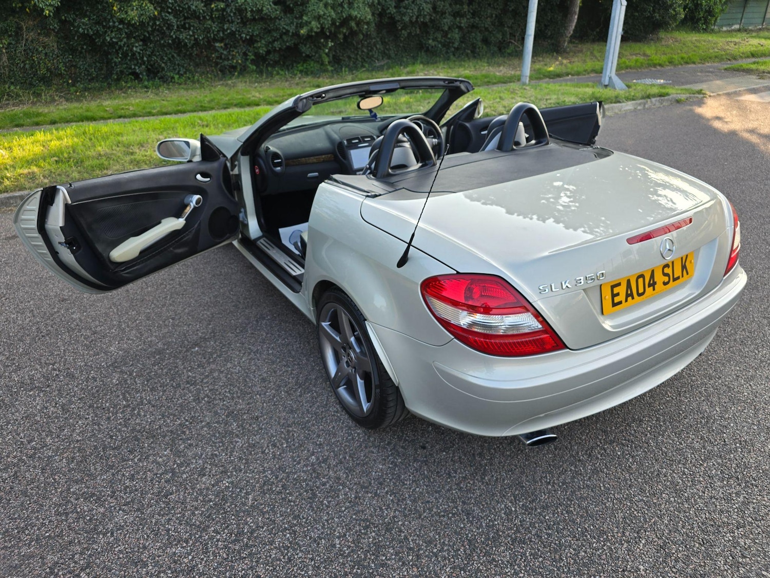 Used Mercedes-Benz SLK 2004 for sale - 76585083: Photo 98