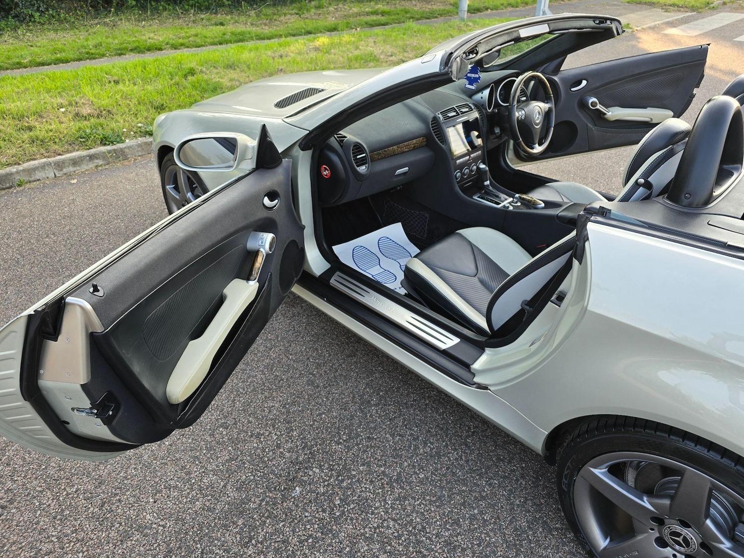 Used Mercedes-Benz SLK 2004 for sale - 76585083: Photo 99