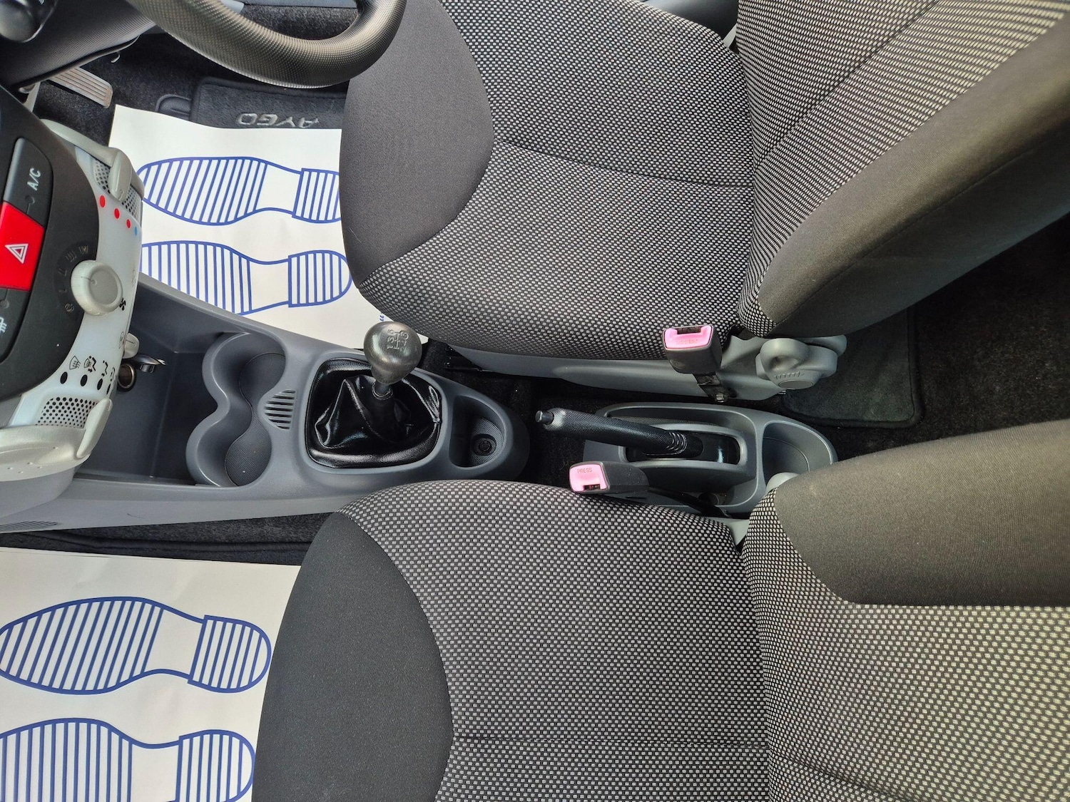 Used Toyota AYGO 2010 for sale - 76584321: Photo 56