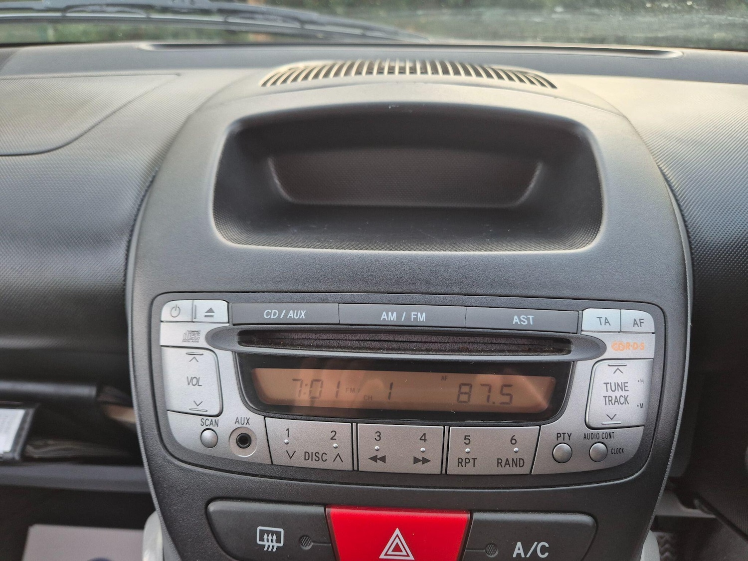 Used Toyota AYGO 2010 for sale - 76584321: Photo 73