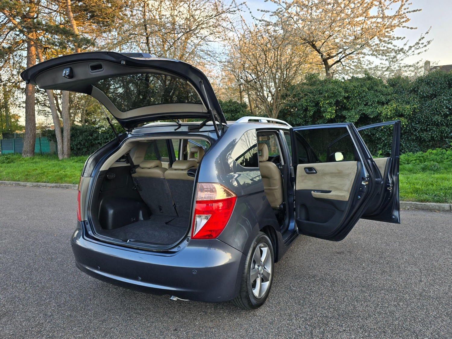 Vehicle 83