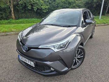 Used Toyota C-HR 2018 for sale - 76060349: Photo