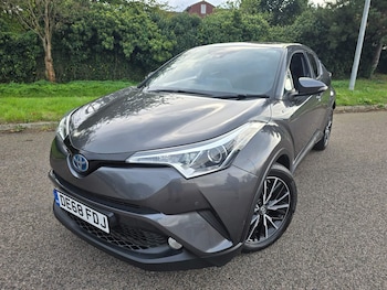 Used Toyota C-HR 2018 for sale - 76060349: Photo