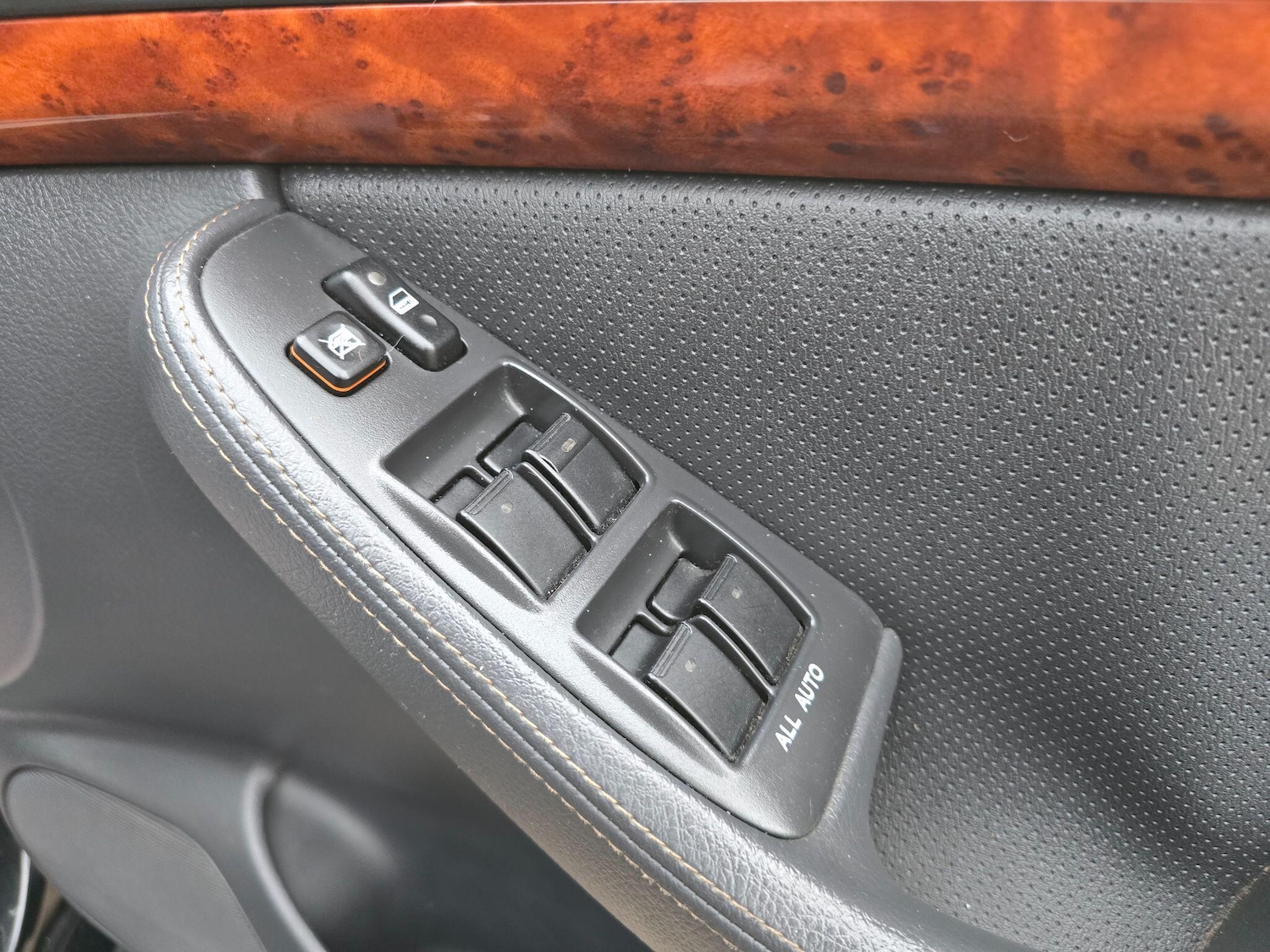 Used Toyota Avensis 2005 for sale - 76122663: Photo 49