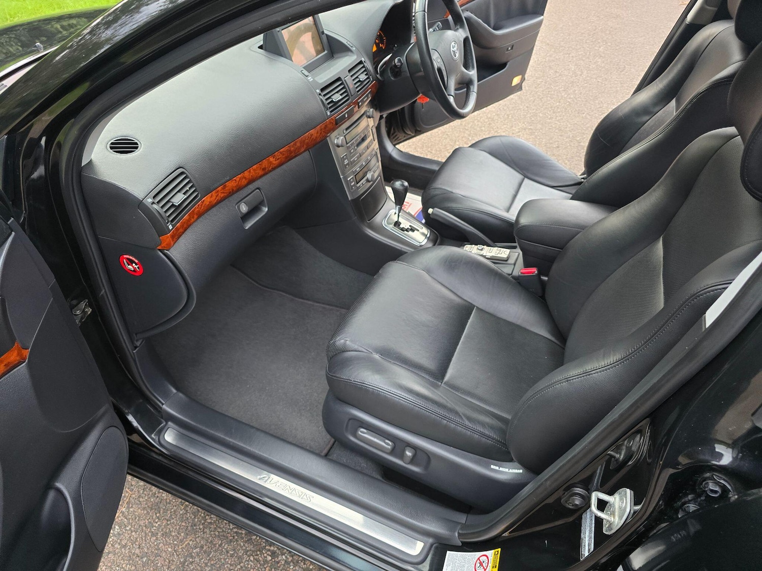 Used Toyota Avensis 2005 for sale - 76122663: Photo 61