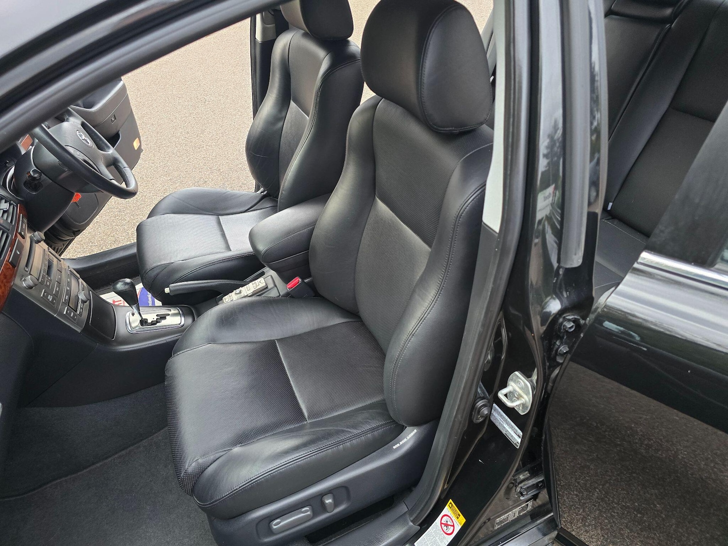 Used Toyota Avensis 2005 for sale - 76122663: Photo 64