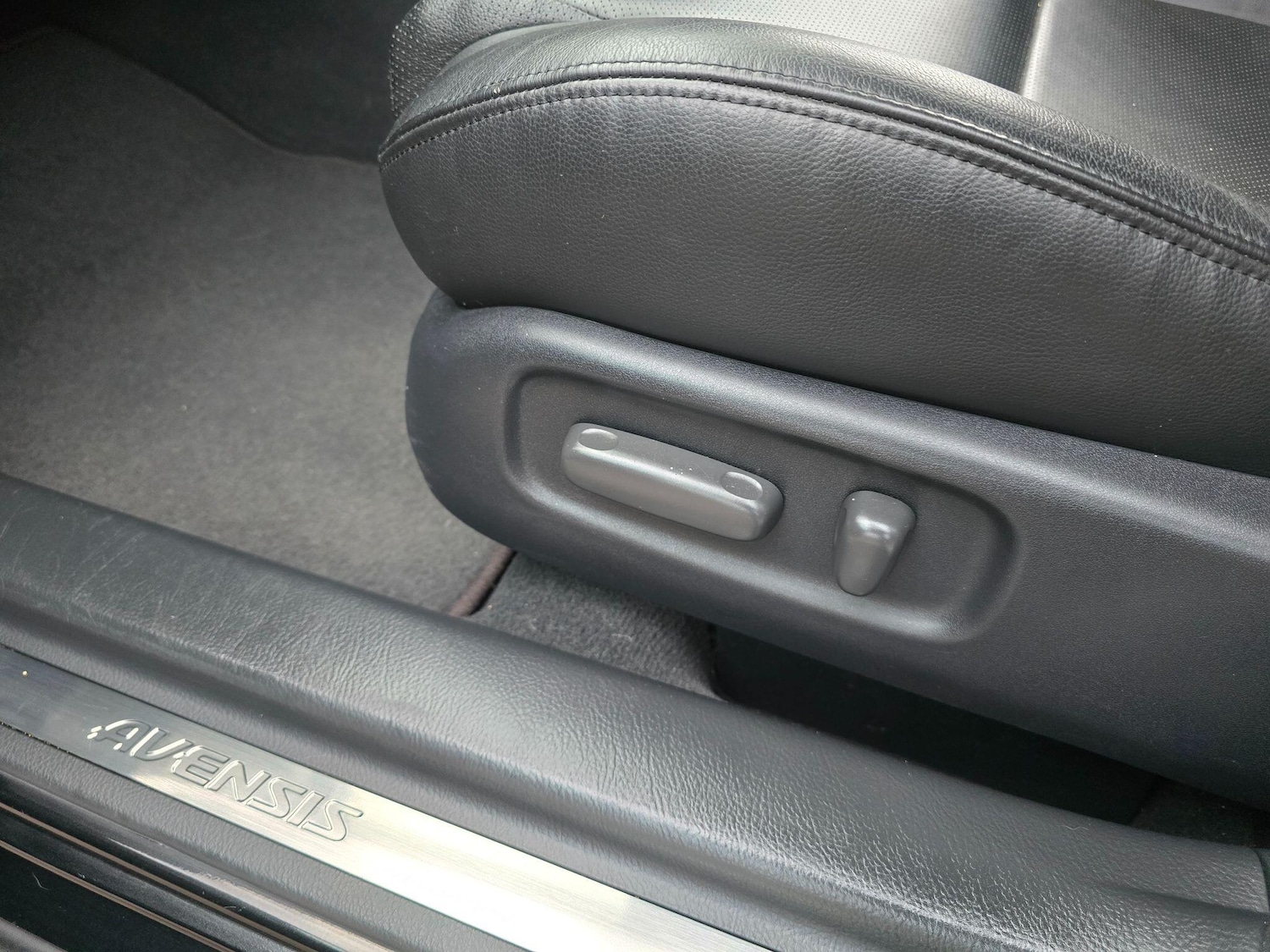 Used Toyota Avensis 2005 for sale - 76122663: Photo 65