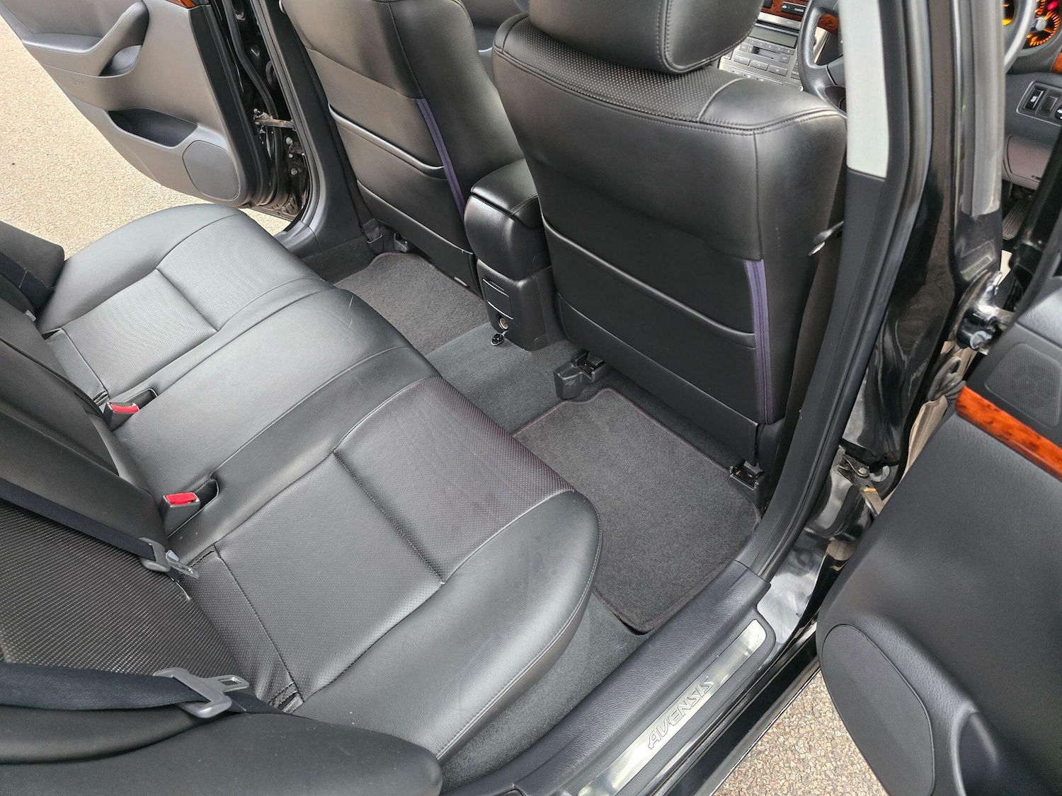 Used Toyota Avensis 2005 for sale - 76122663: Photo 77