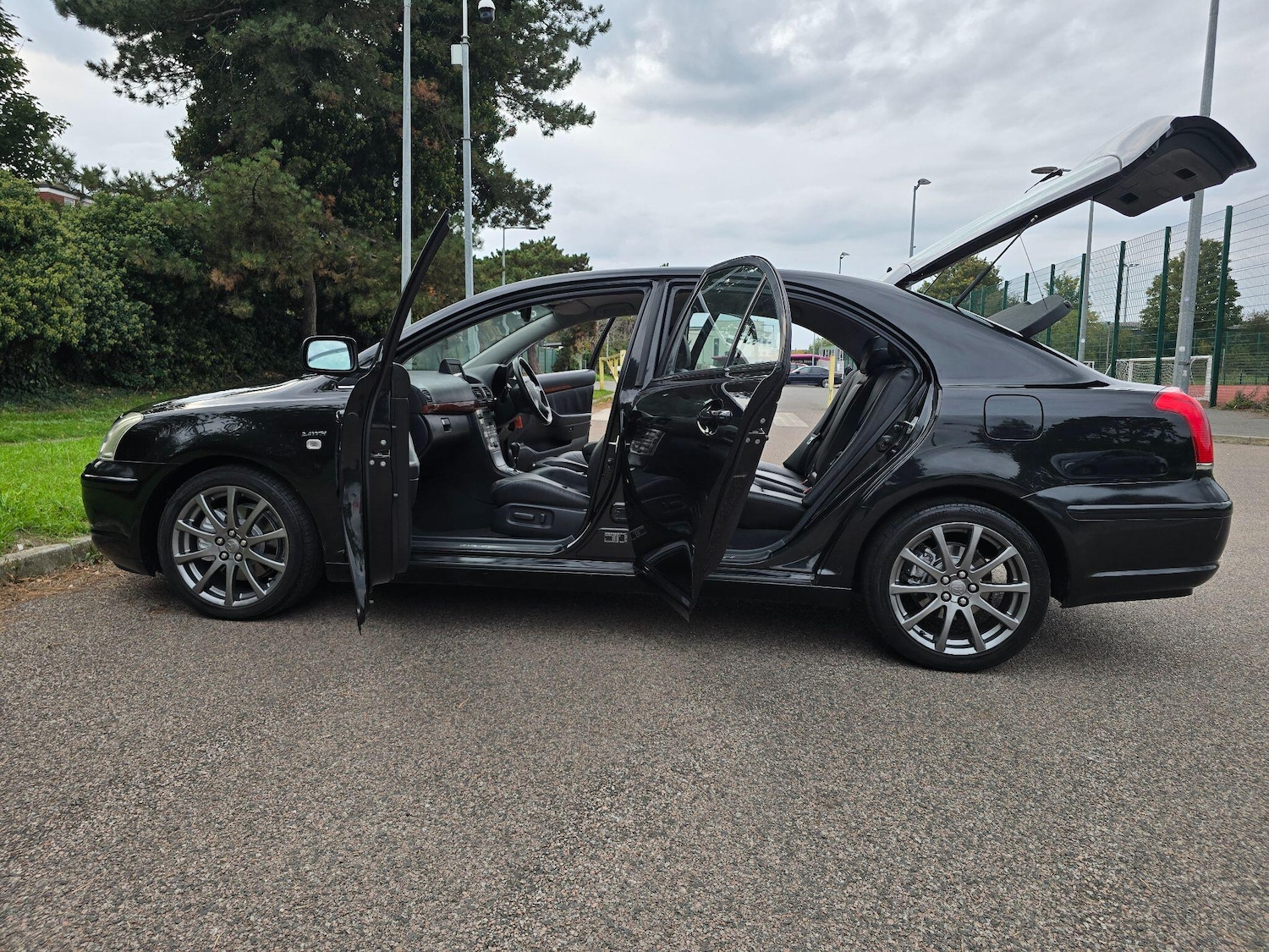 Used Toyota Avensis 2005 for sale - 76122663: Photo 85