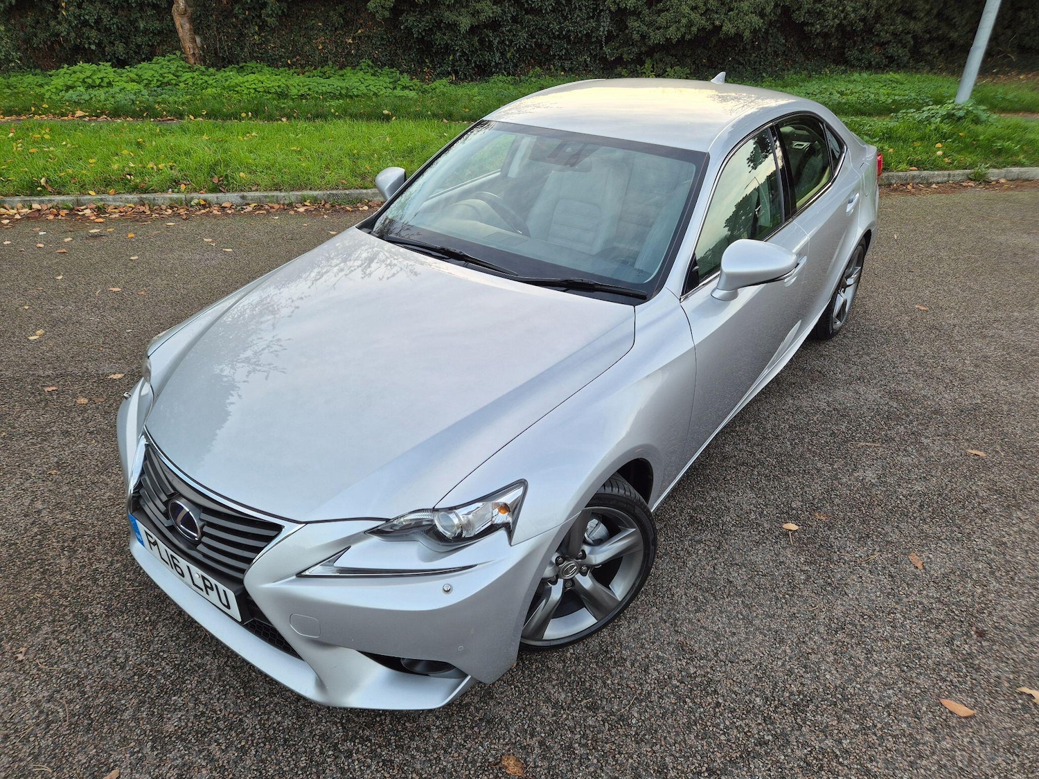 Used Lexus IS 2016 for sale - 76584521: Photo 3