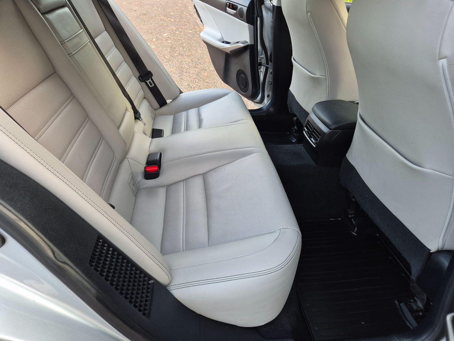 Used Lexus IS 2016 for sale - 76584521: Photo 76