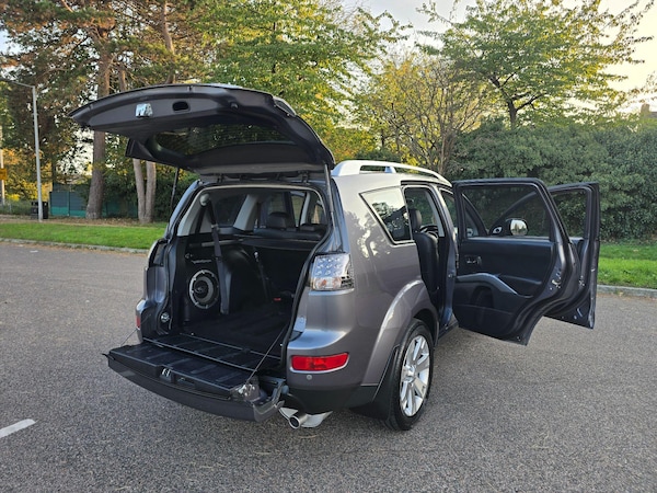 Used Mitsubishi Outlander 2008 for sale - 76247671: Photo 46