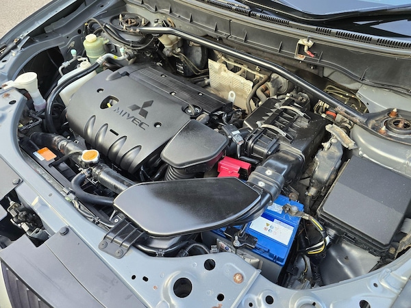 Used Mitsubishi Outlander 2008 for sale - 76247671: Photo 52