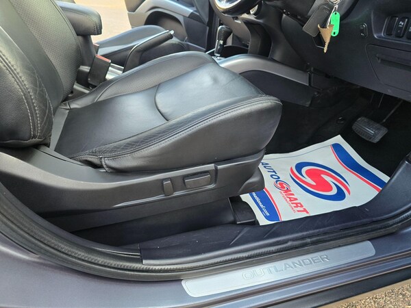 Used Mitsubishi Outlander 2008 for sale - 76247671: Photo 57