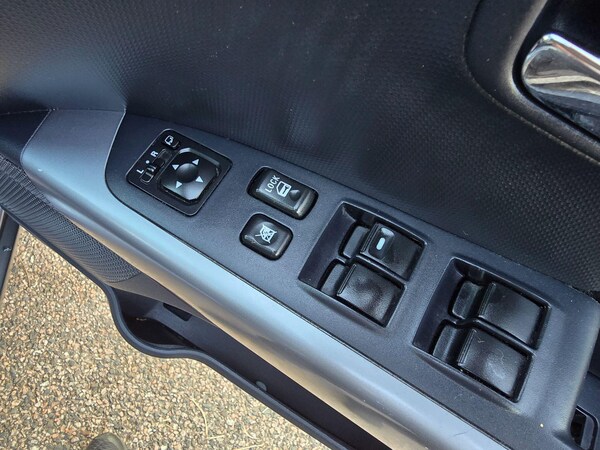 Used Mitsubishi Outlander 2008 for sale - 76247671: Photo 99