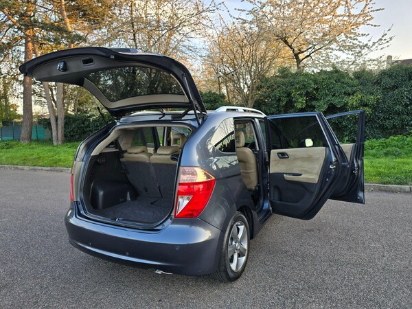 Used Honda FR-V 2009 for sale - 76247426: Photo 83