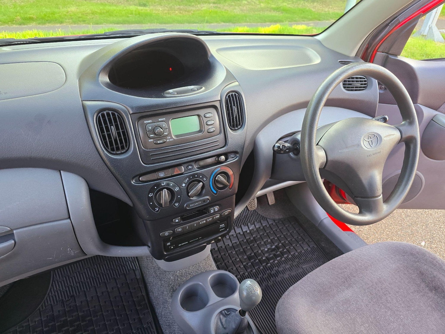 Used Toyota Yaris Verso 2001 for sale - 76585478: Photo 32