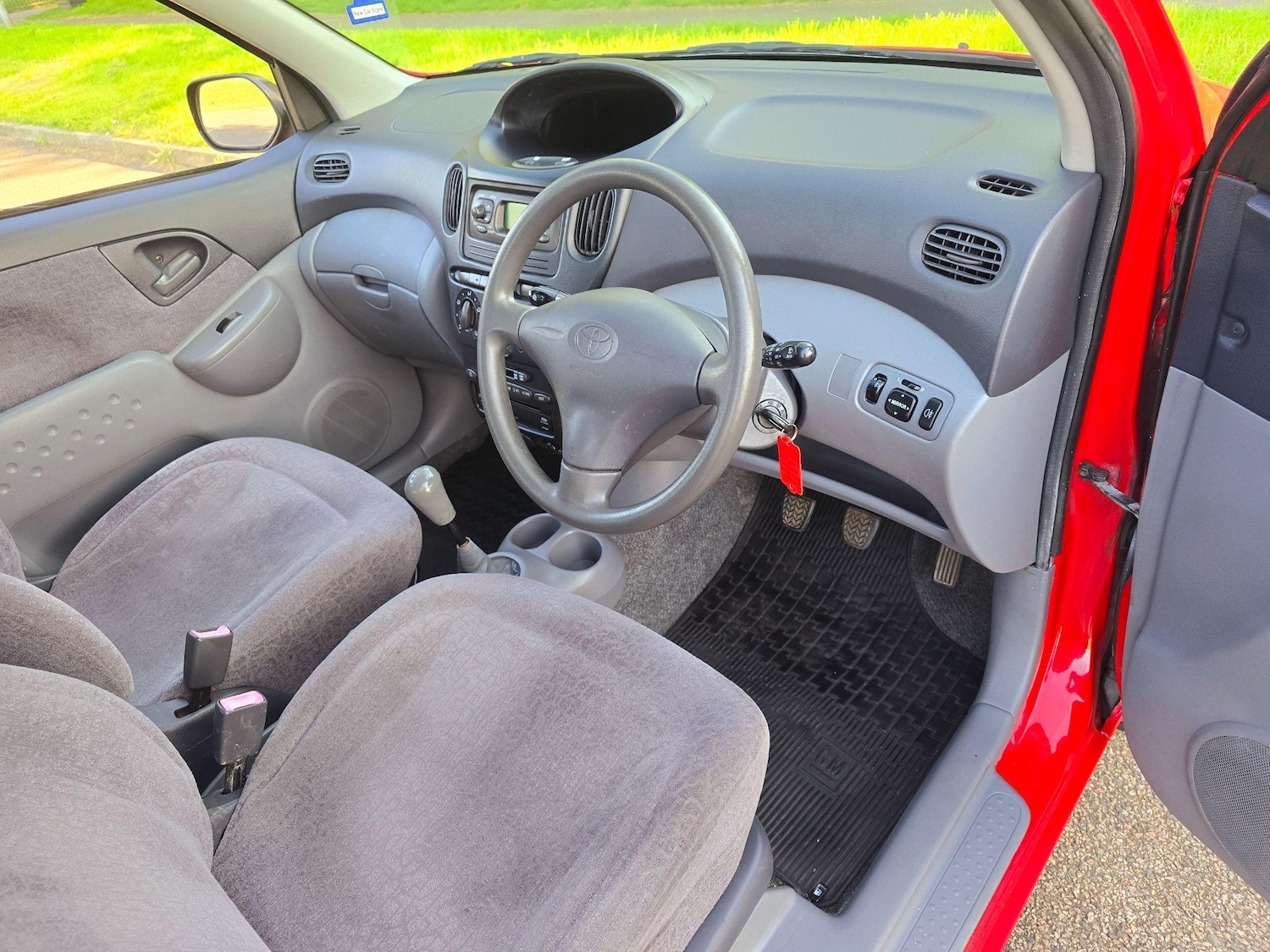 Used Toyota Yaris Verso 2001 for sale - 76585478: Photo 38