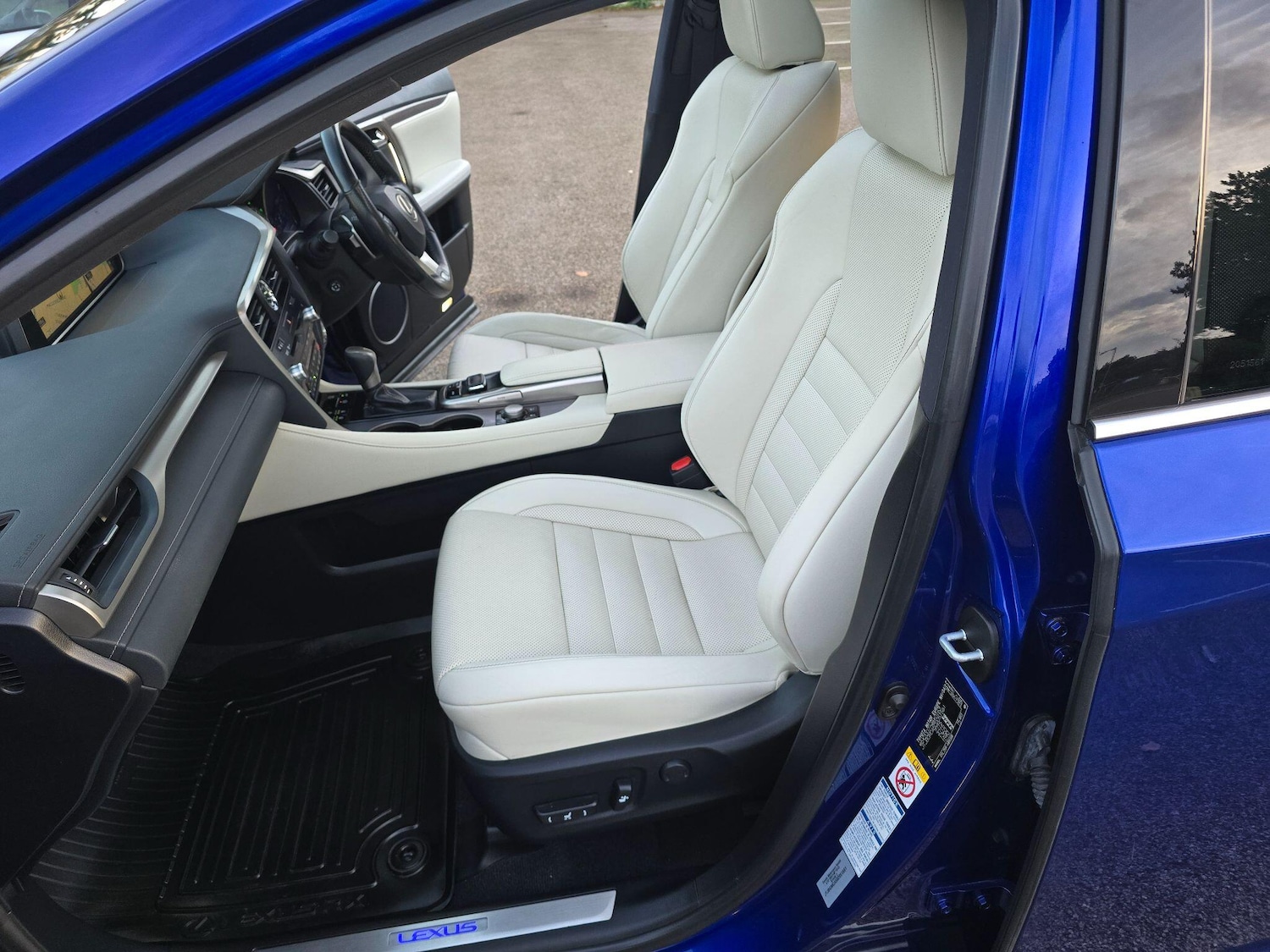 Used Lexus RX 2019 for sale - 76573075: Photo 57