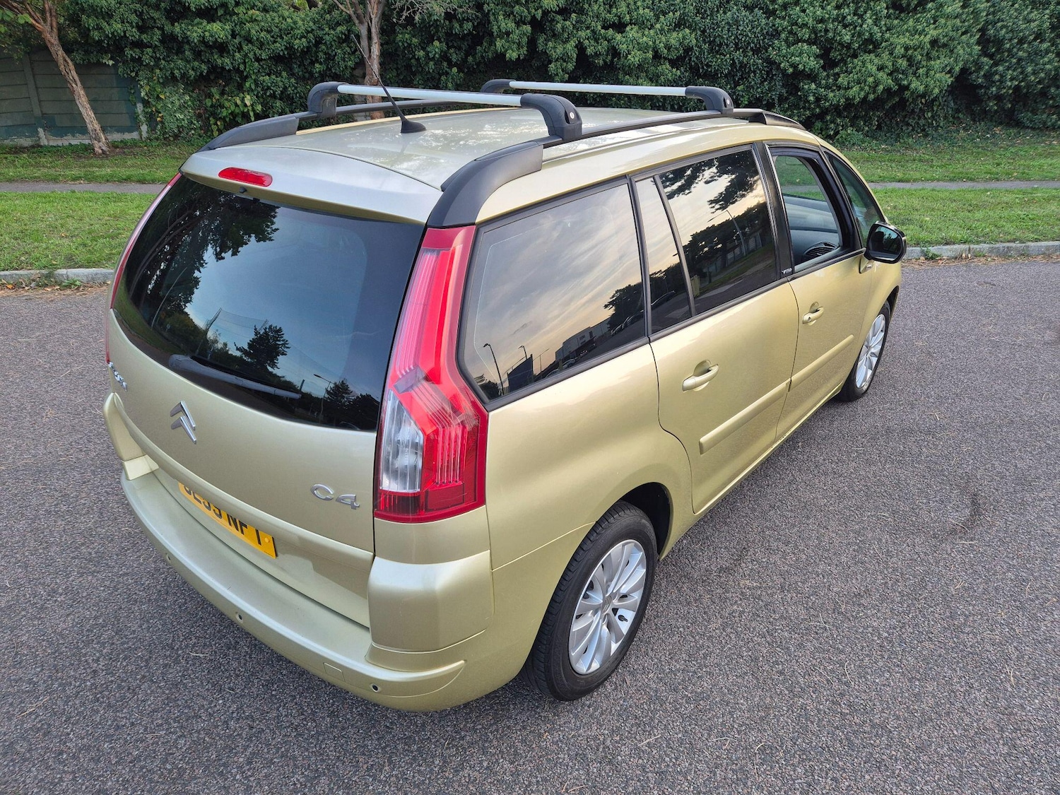 Vehicle 29