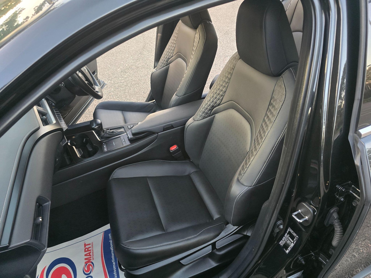 Used Lexus UX 2022 for sale - 76657016: Photo 79