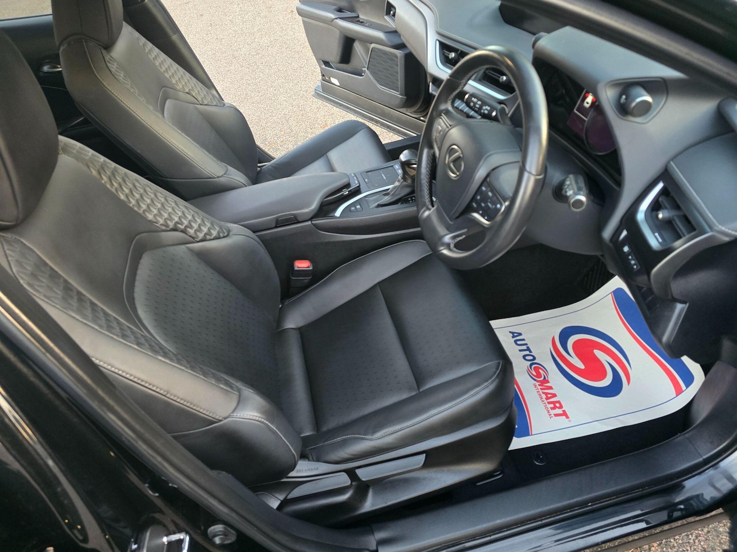 Used Lexus UX 2022 for sale - 76657016: Photo 87