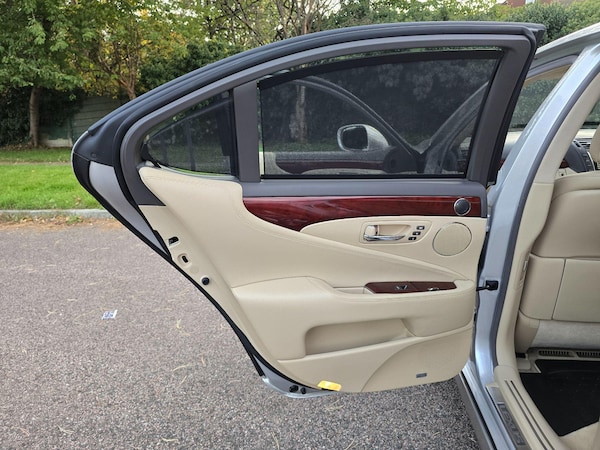 Used Lexus LS 2008 for sale - 76200208: Photo 52