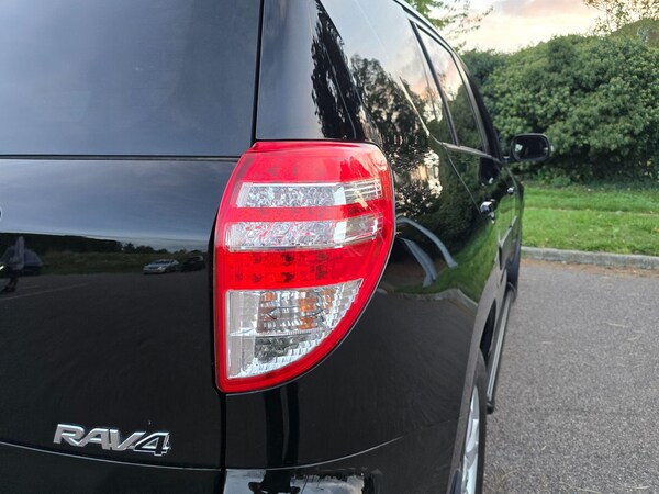 Used Toyota RAV4 2010 for sale - 76166674: Photo 59