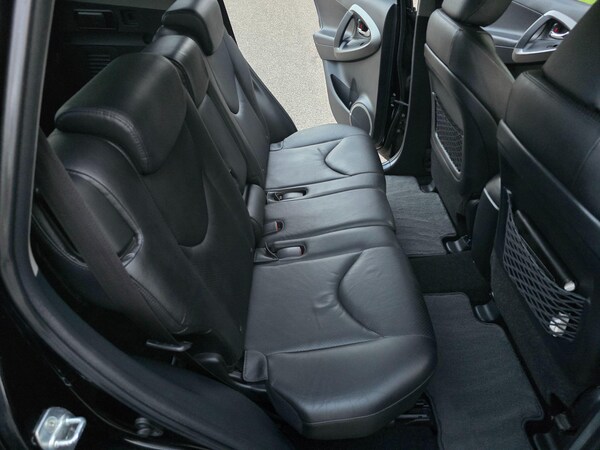 Used Toyota RAV4 2010 for sale - 76166674: Photo 84