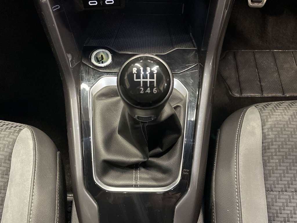 Used Volkswagen T-Roc 2020 for sale - 77636670: Photo 20