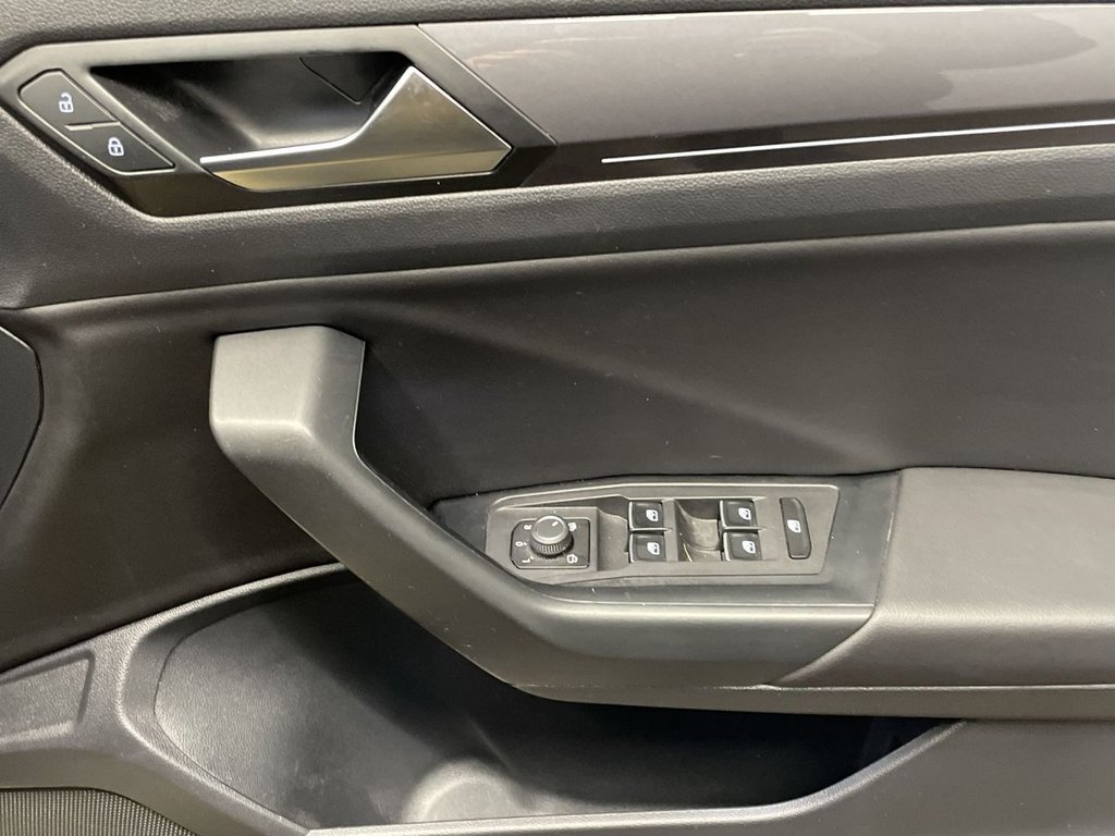 Used Volkswagen T-Roc 2020 for sale - 77636670: Photo 25