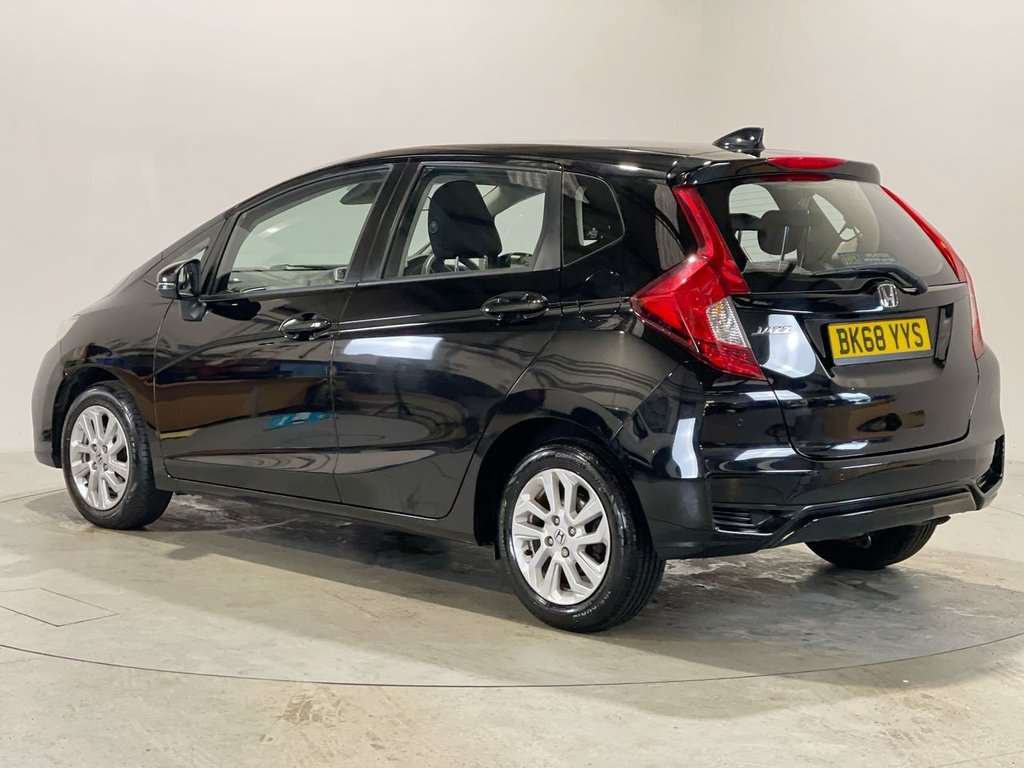 Used Honda Jazz 2018 for sale - 77748435: Photo 6