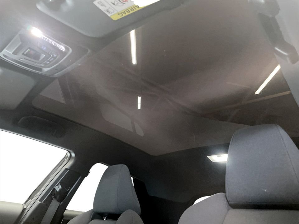 Used Toyota C-HR 2024 for sale - 78096393: Photo 18