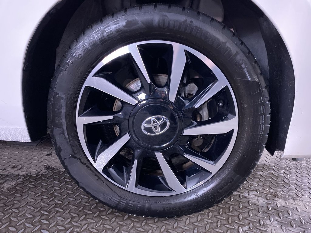 Used Toyota AYGO 2021 for sale - 76820331: Photo 12