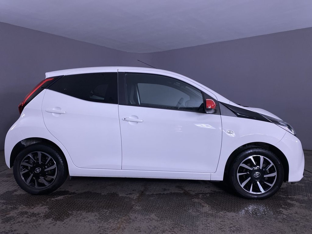 Used Toyota AYGO 2021 for sale - 76820331: Photo 9