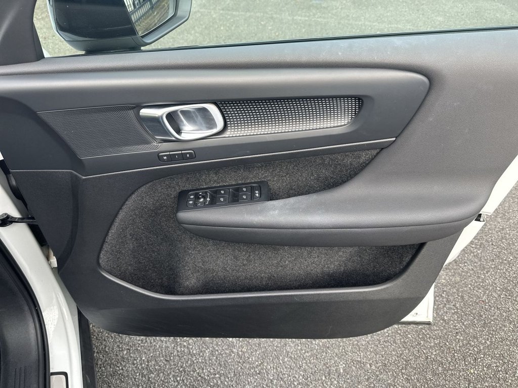 Used Volvo XC40 2023 for sale - 77498410: Photo 23